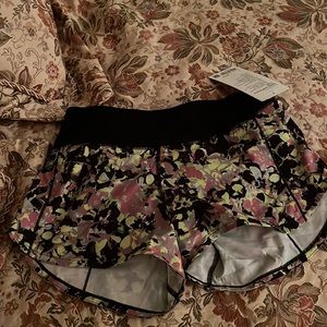Brand new lululemon speed up shorts size 4 and 4 lined